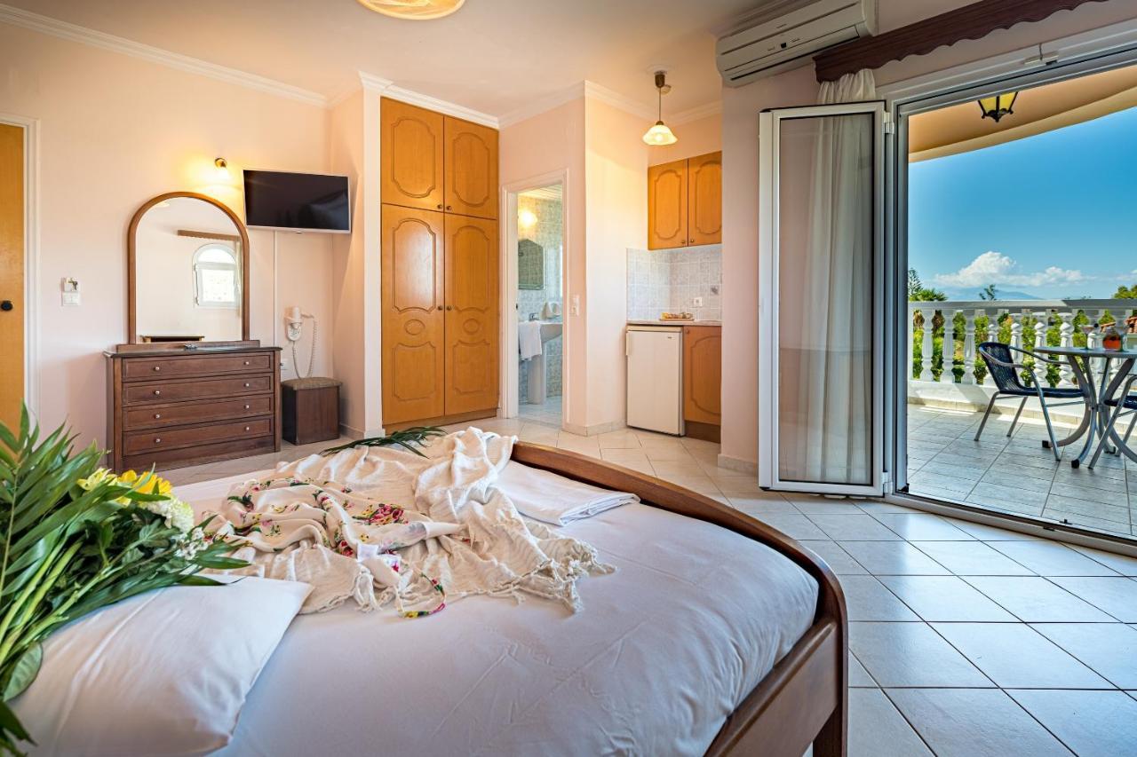 טסיליבי Dinos Hotel מראה חיצוני תמונה