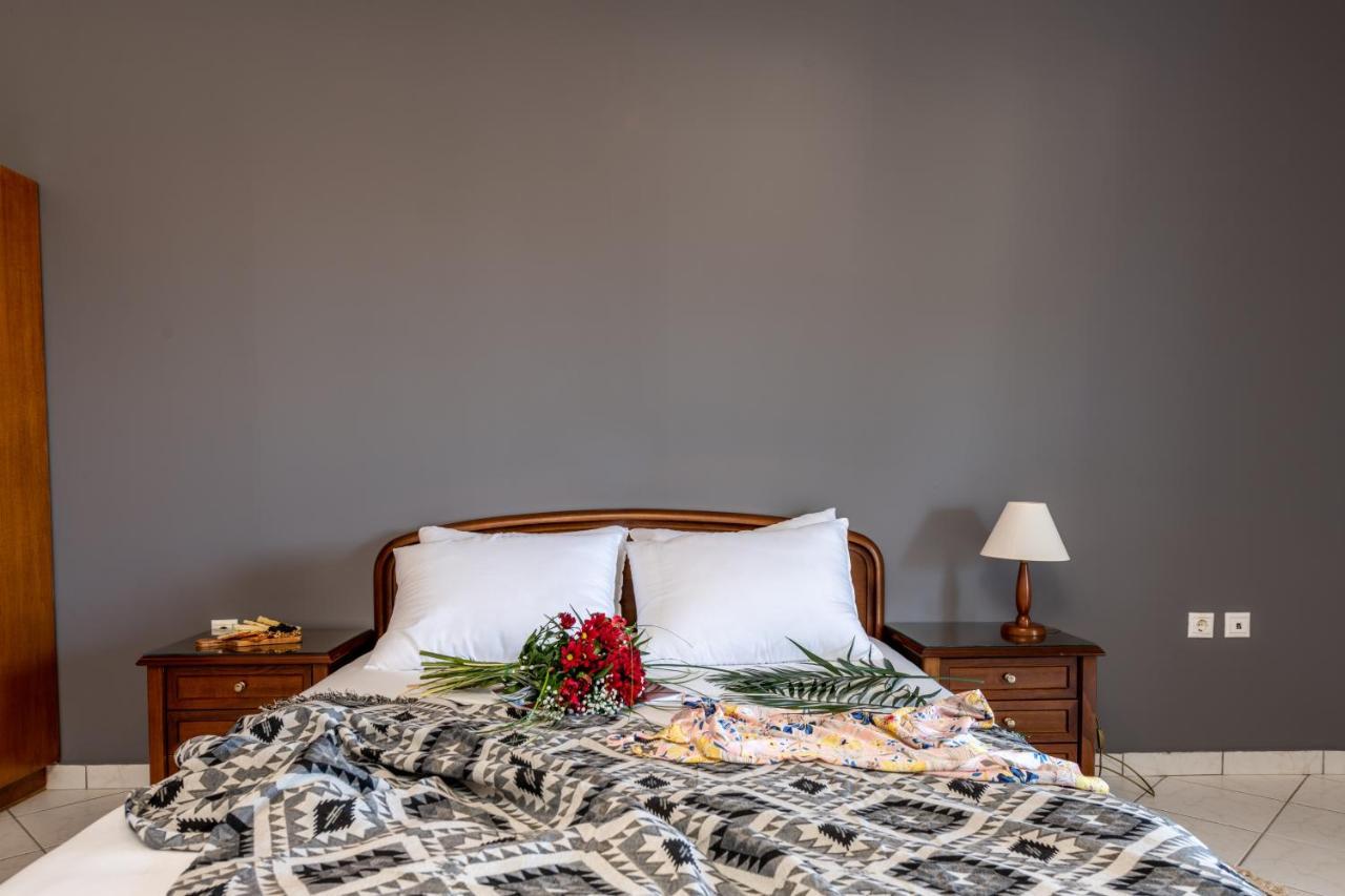 טסיליבי Dinos Hotel מראה חיצוני תמונה