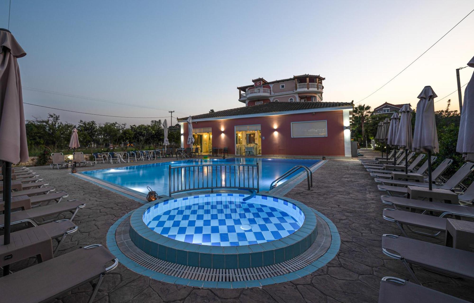 טסיליבי Dinos Hotel מראה חיצוני תמונה