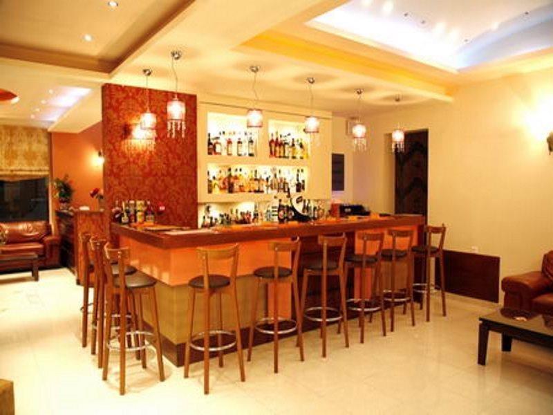 טסיליבי Dinos Hotel מראה חיצוני תמונה