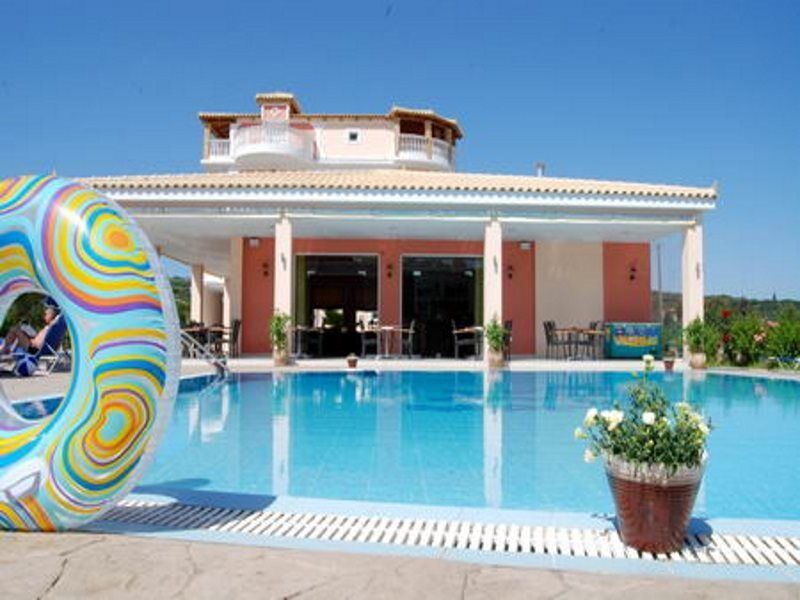 טסיליבי Dinos Hotel מראה חיצוני תמונה
